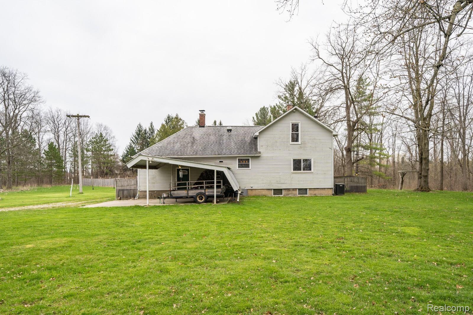 5511 Galbraith Line Road Croswell, MI 48422 - Photo 25 of 36 29_DSC00957_mls.jpg