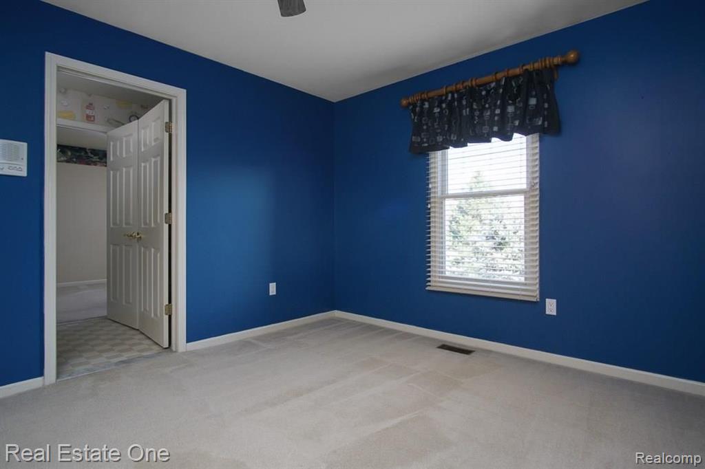 4585 Chatford Court Rochester, MI 48306 - Photo 15 of 32