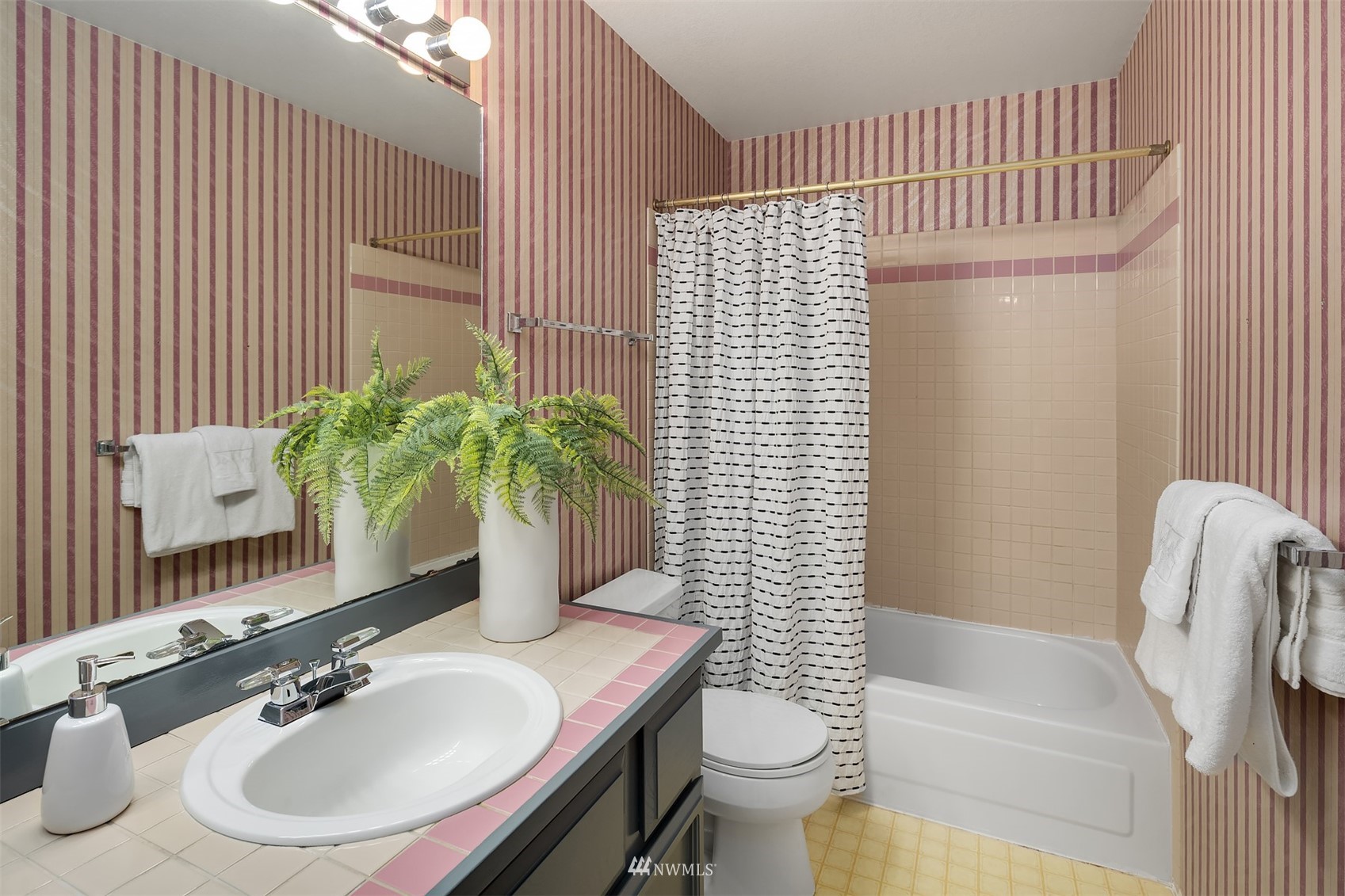 7250 Old Redmond Road, Unit K141 Redmond, WA 98052 - Photo 17 of 27 Gallery Image 17