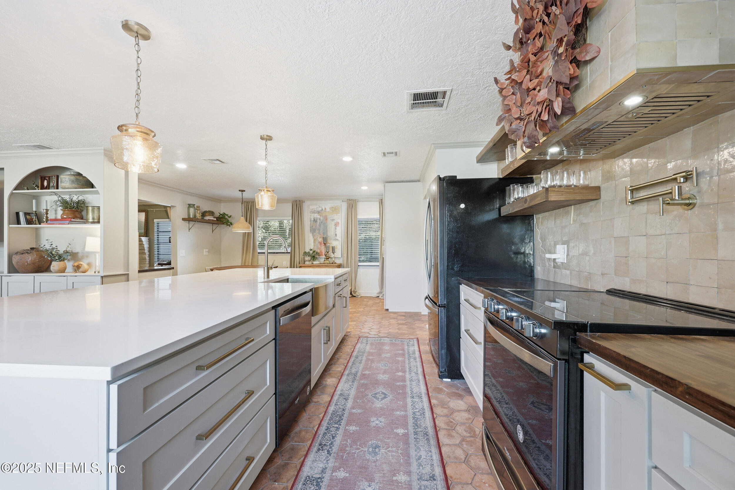 1315 Mayfair Road Jacksonville, FL 32207 - Photo 14 of 48 Tons of Cooking Space