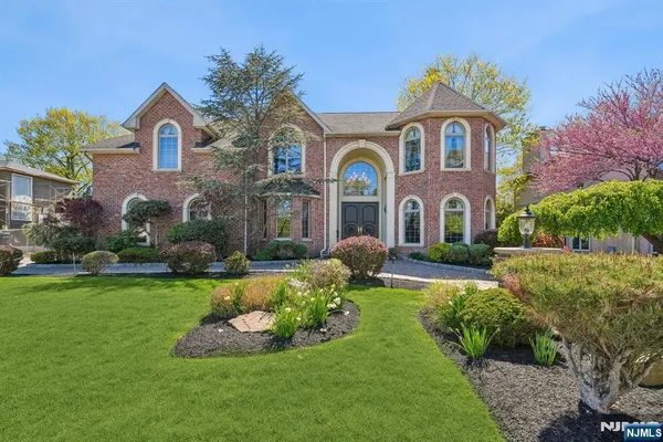 $3,488,000 | 7 Jean Drive, Englewood Cliffs, NJ 07632