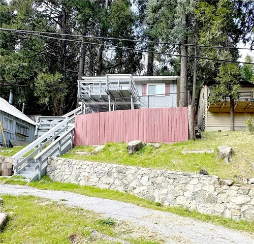 $375,000 | 726 Golden Drive, Lake Arrowhead, CA 92352