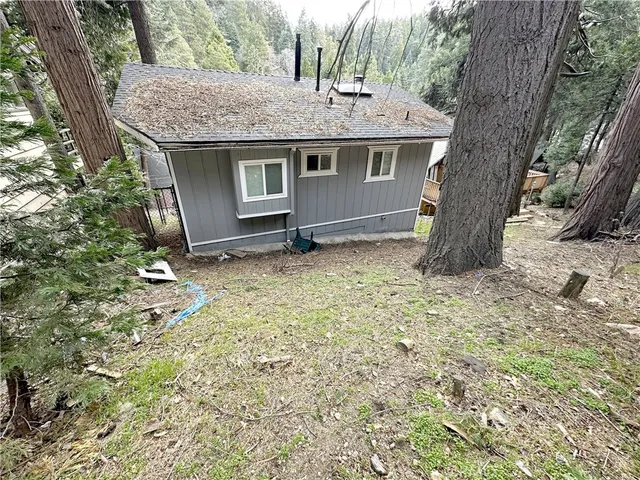 $375,000 | 726 Golden Drive, Lake Arrowhead, CA 92352