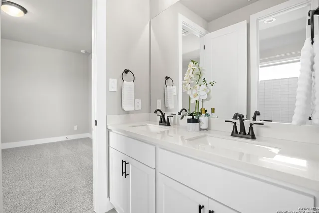 $699,900 | 204 Dulce Vista, Boerne, TX 78006