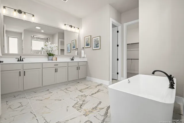 $699,900 | 204 Dulce Vista, Boerne, TX 78006