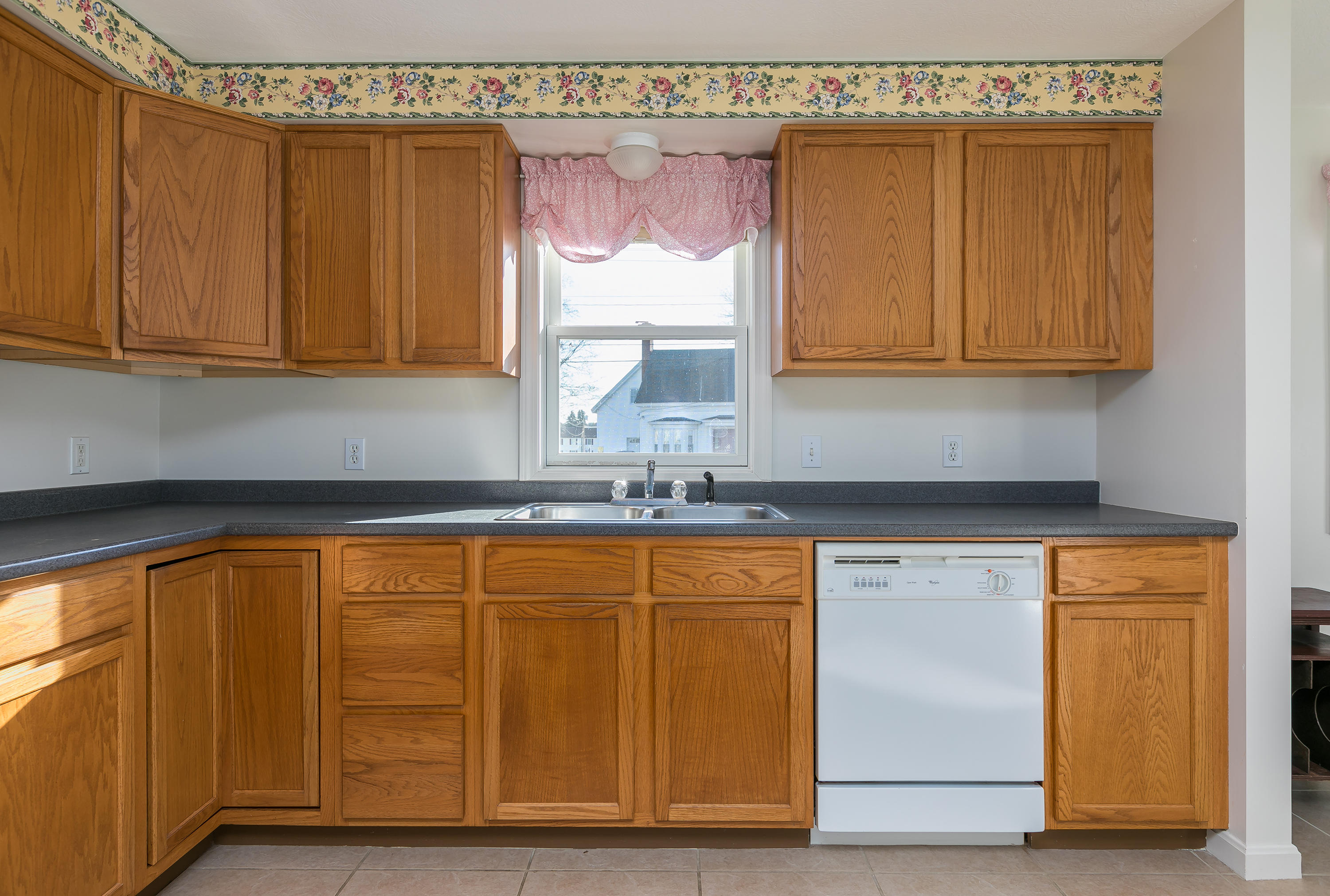 236 Alfred Street, Unit 14 Biddeford, ME 04005 - Photo 6 of 35 Kitchen-5