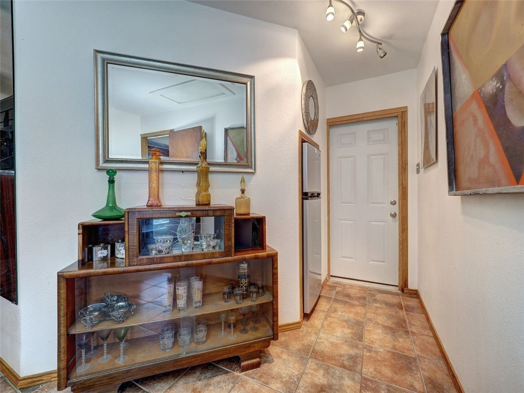 202 Sunset Ingleside, TX 78362 - Photo 15 of 40 a view of front door and bedroom