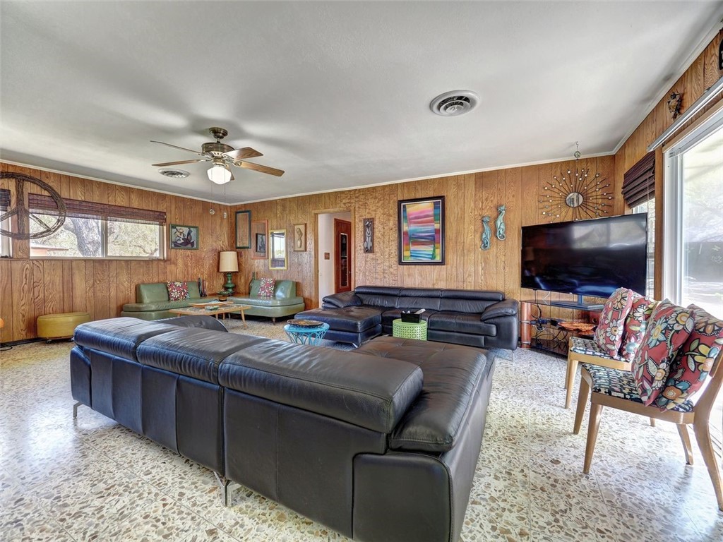 202 Sunset Ingleside, TX 78362 - Photo 7 of 40 a living room with furniture and a flat screen tv