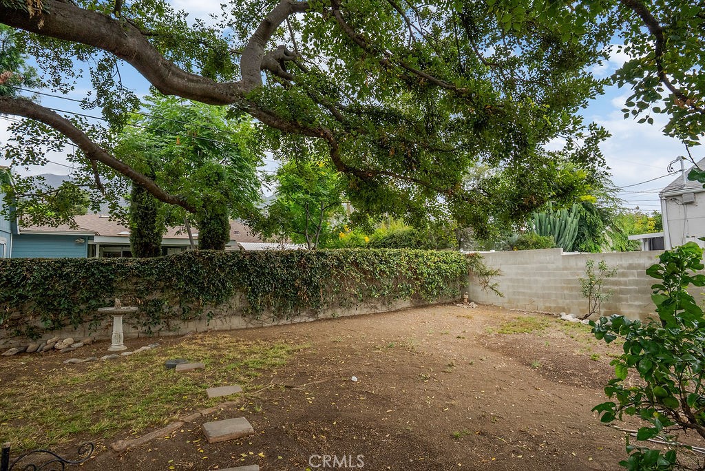 2329 Bashor Street Duarte, CA 91010 - Photo 15 of 16
