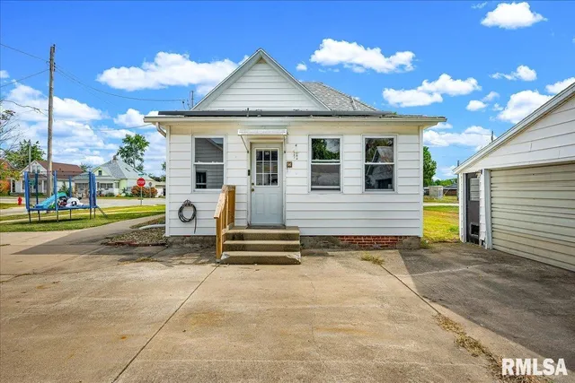 $69,900 | 704 South Main Street, Lewistown, IL 61542