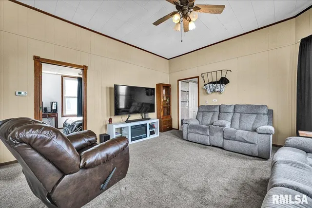 $69,900 | 704 South Main Street, Lewistown, IL 61542