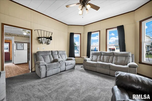 $69,900 | 704 South Main Street, Lewistown, IL 61542