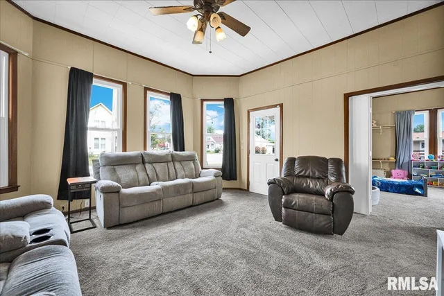 $69,900 | 704 South Main Street, Lewistown, IL 61542