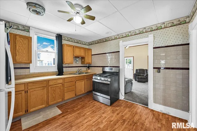 $69,900 | 704 South Main Street, Lewistown, IL 61542