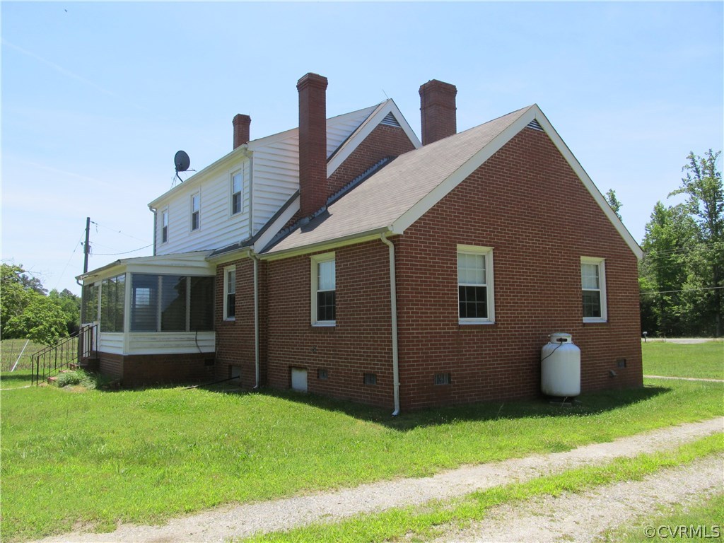 9831 King William Road Aylett, VA 23009 - Photo 4 of 16 Gallery Image 4