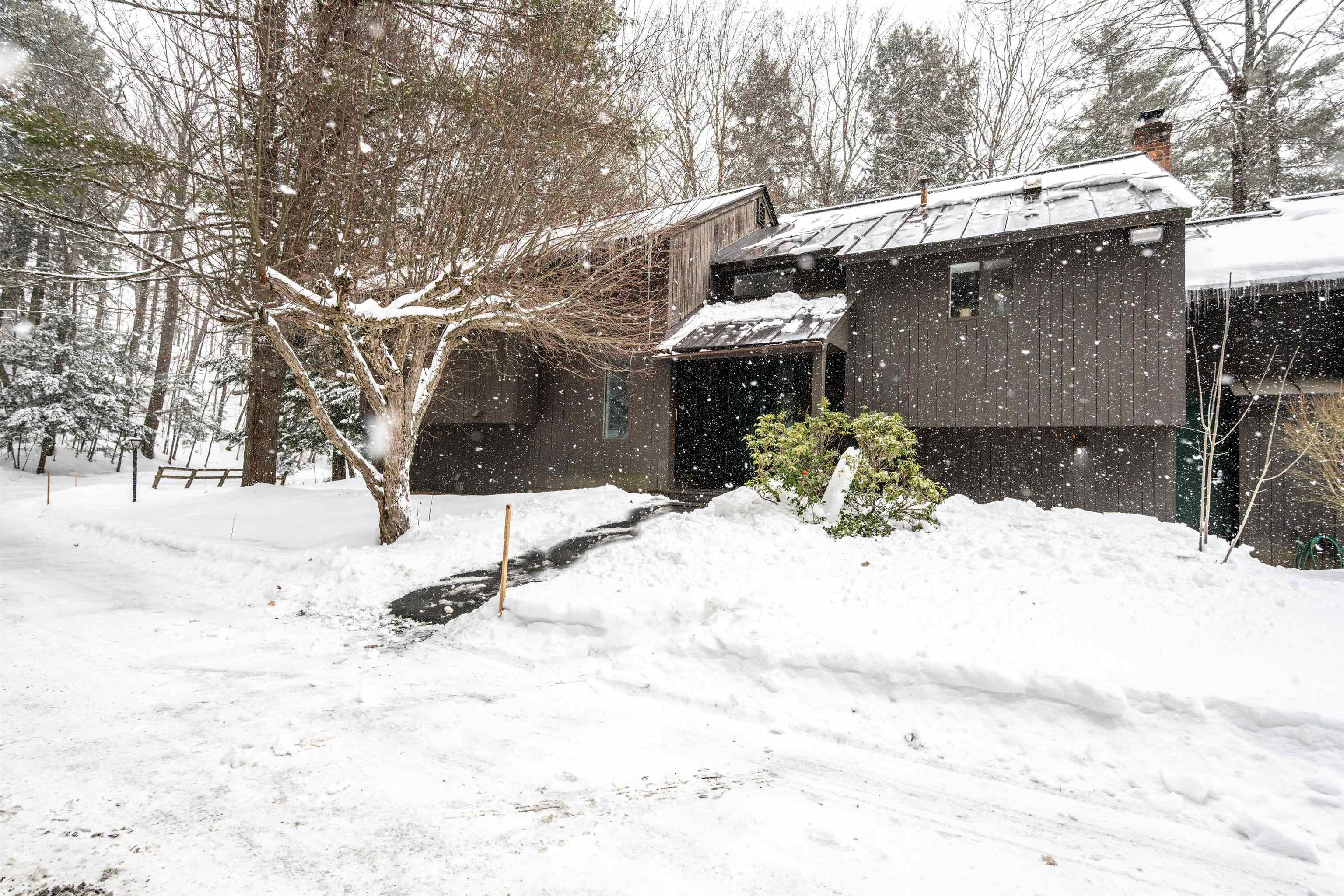 1299 Quechee Main Street, Unit 2E Hartford, VT 05059 - Photo 1 of 22