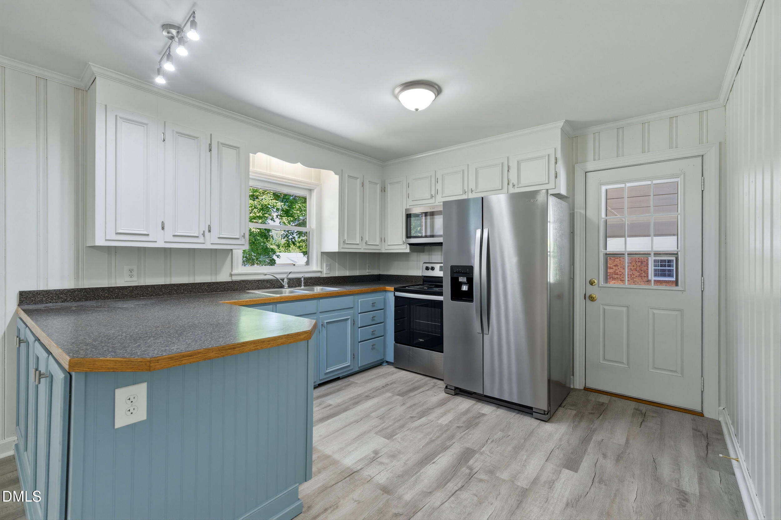 209 North Wilkins Road Haw River, NC 27258 - Photo 9 of 28 9 -209 n wilkins rd, interior, kitchen