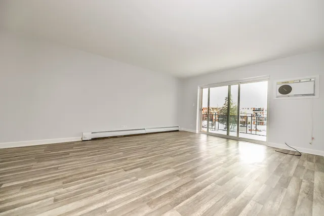 $1,600 | 2234 South Goebbert Road, Unit 320, Arlington Heights, IL 60005