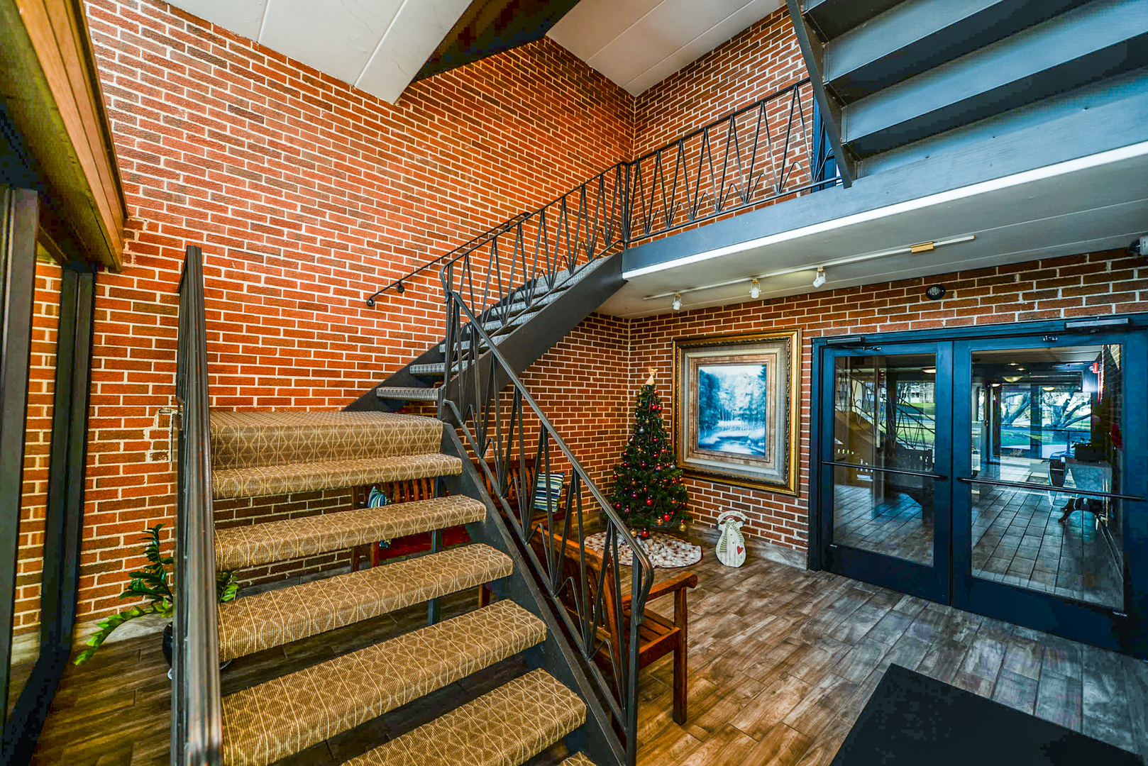 2234 South Goebbert Road, Unit 320 Arlington Heights, IL 60005 - Photo 27 of 37 a view of entryway