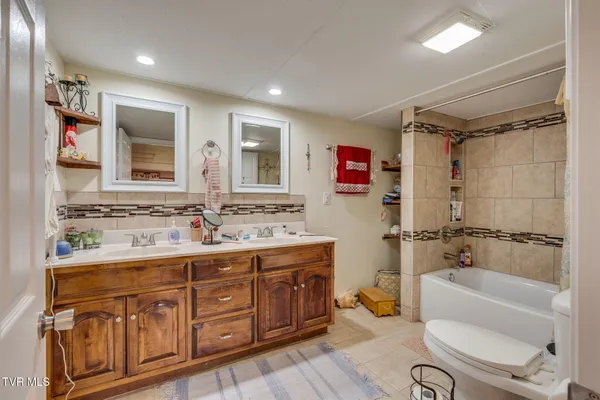 $200,000 | 100 Democrat Road, Mohawk, TN 37810