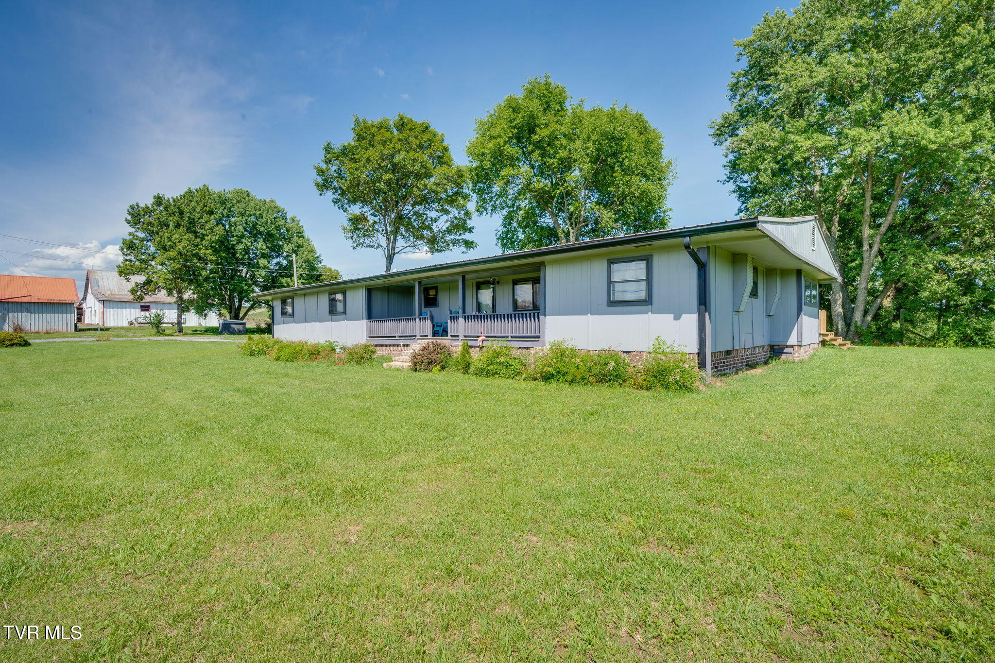 100 Democrat Road Mohawk, TN 37810 - Photo 3 of 35 003