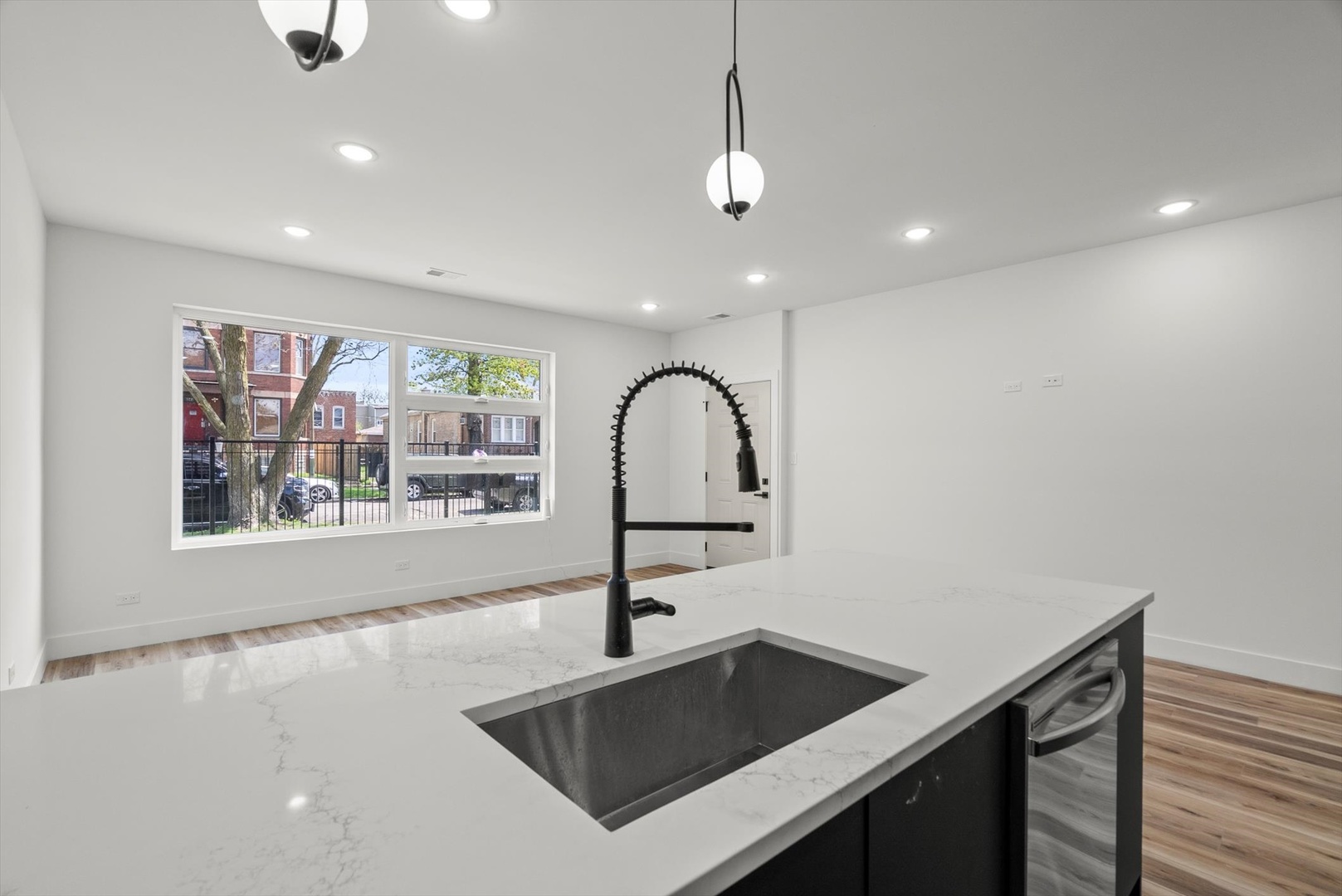 6538 South Rhodes Avenue Chicago, IL 60637 - Photo 45 of 54 Gallery Image 45