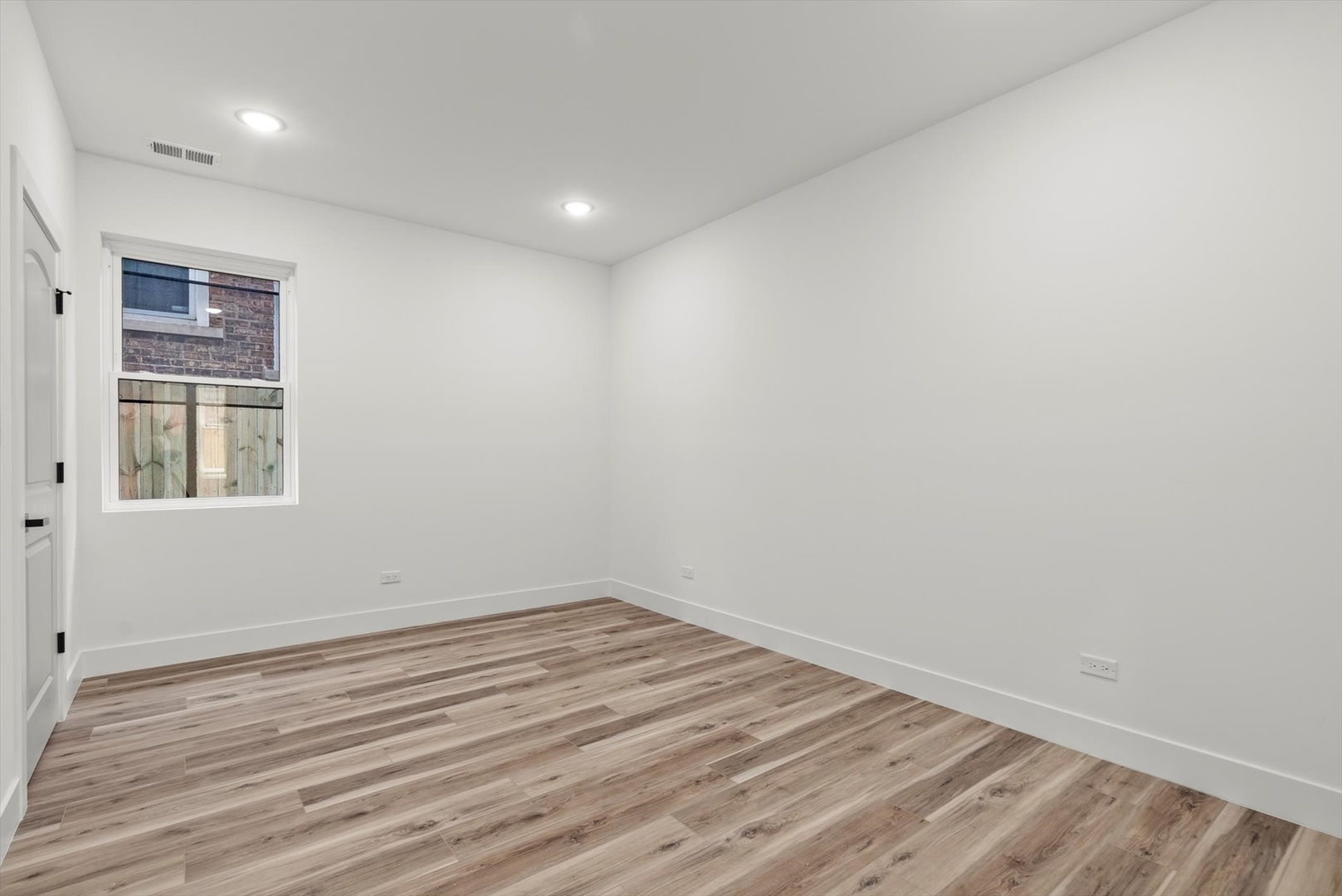 6538 South Rhodes Avenue Chicago, IL 60637 - Photo 53 of 54 Gallery Image 53