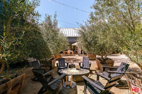 $2,550,000 | 28960 Crags Drive, Agoura Hills, CA 91301