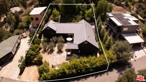 $2,550,000 | 28960 Crags Drive, Agoura Hills, CA 91301