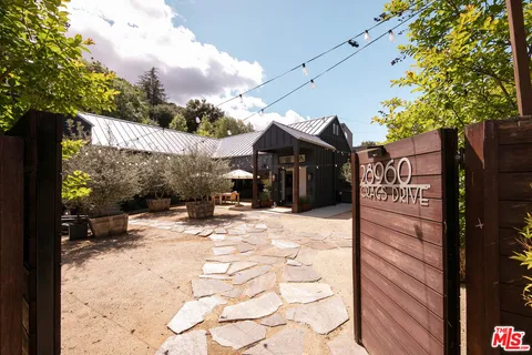 $2,550,000 | 28960 Crags Drive, Agoura Hills, CA 91301