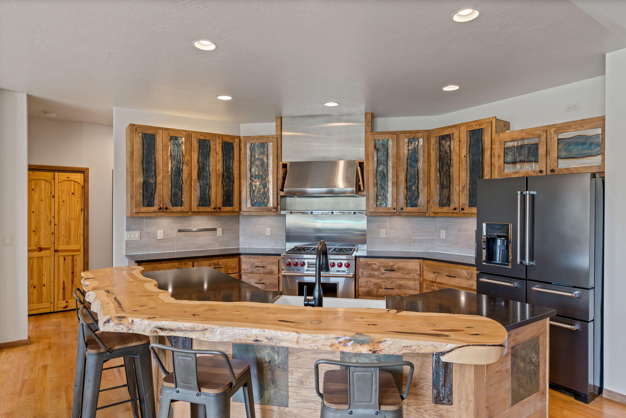 60575 Ward Road Bend, OR 97702 - Photo 11 of 60 42-web-or-mls-Riley Visuals-42
