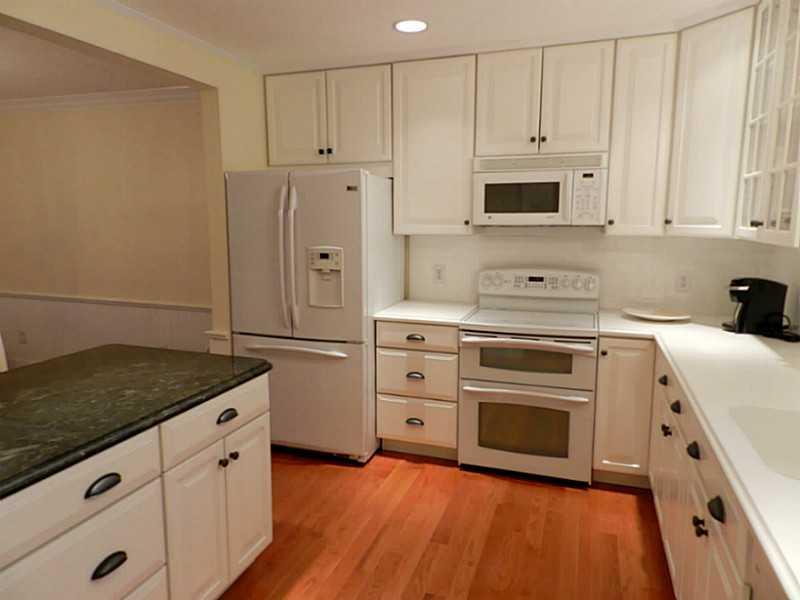 239 Sea Road, Unit 8 Kennebunk, ME 04043 - Photo 3 of 19 Kitchen.