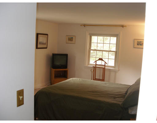 7 Ledgewood Road Boston, MA 02132 - Photo 9 of 11 Gallery Image 9