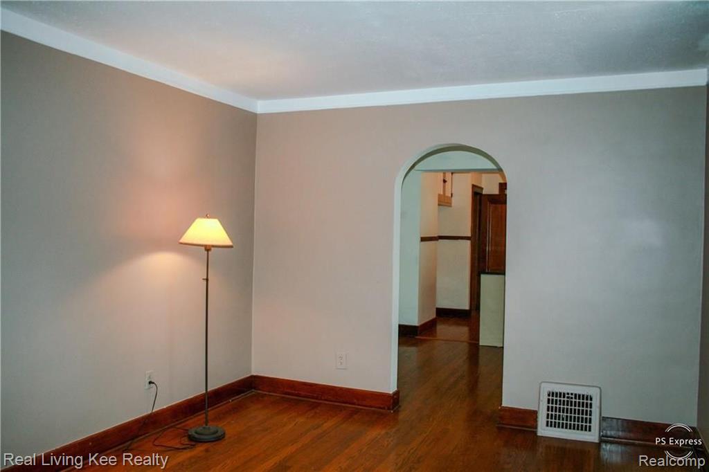 147 Lysander Street Rochester, MI 48307 - Photo 8 of 16