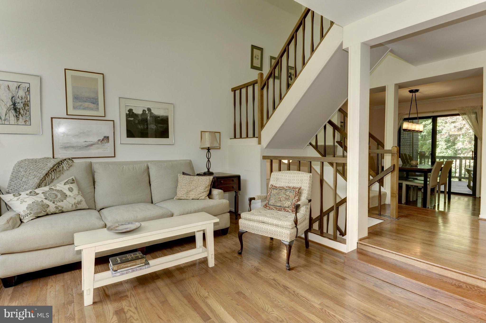 2016 Winged Foot Court Reston, VA 20191 - Photo 3 of 25 Living Room