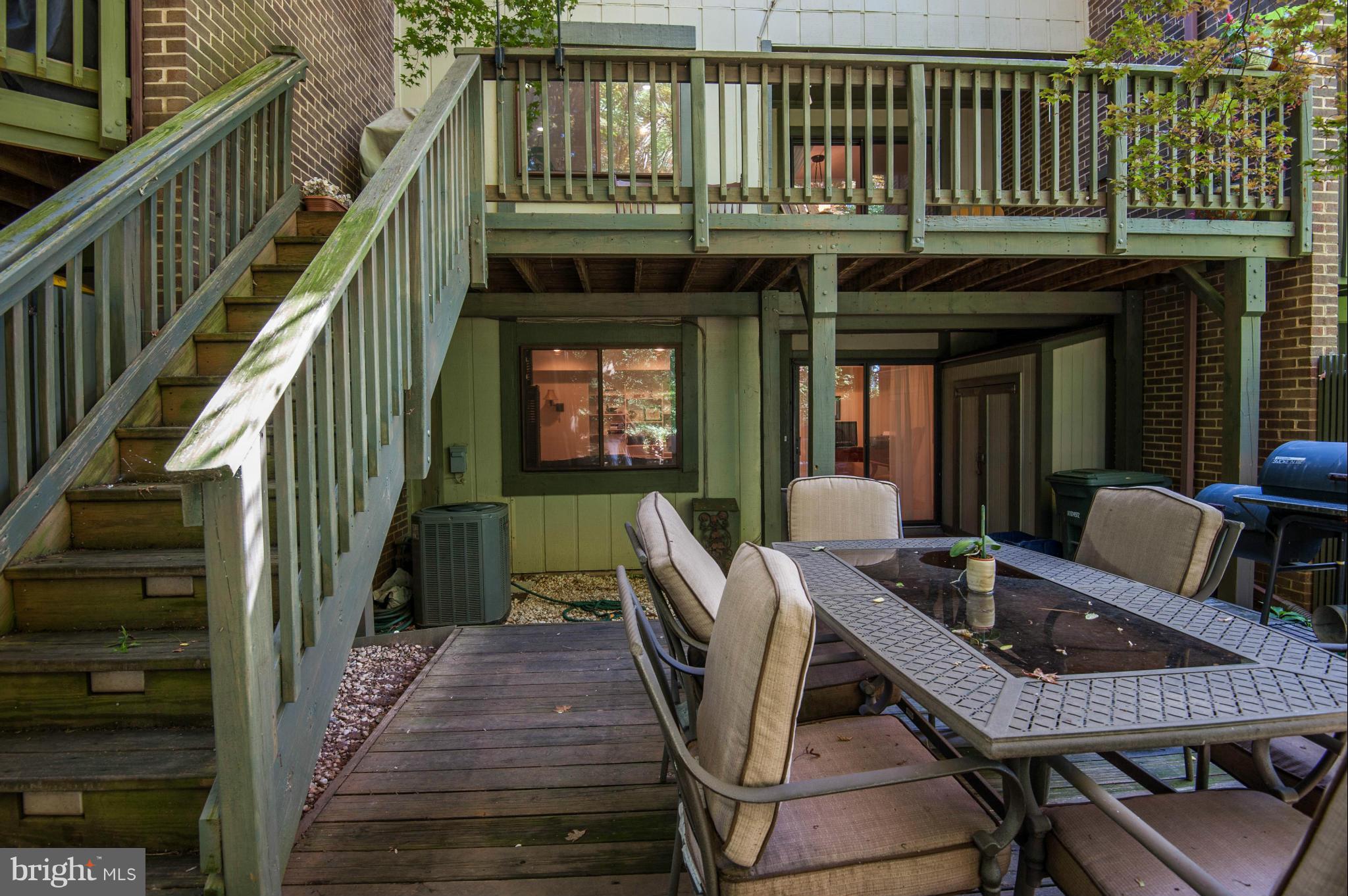 2016 Winged Foot Court Reston, VA 20191 - Photo 23 of 25 Exterior (Rear)