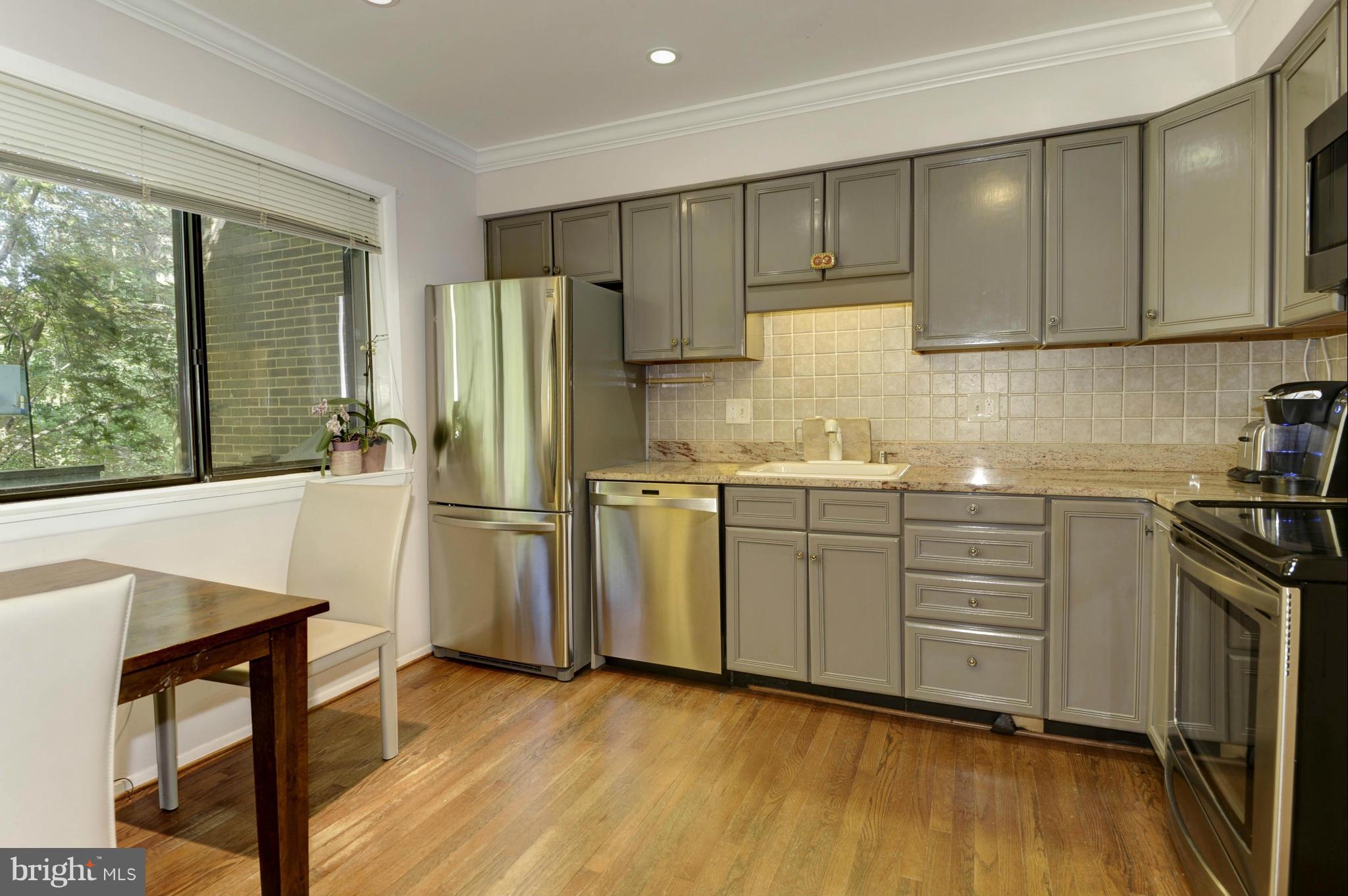 2016 Winged Foot Court Reston, VA 20191 - Photo 6 of 25 Kitchen
