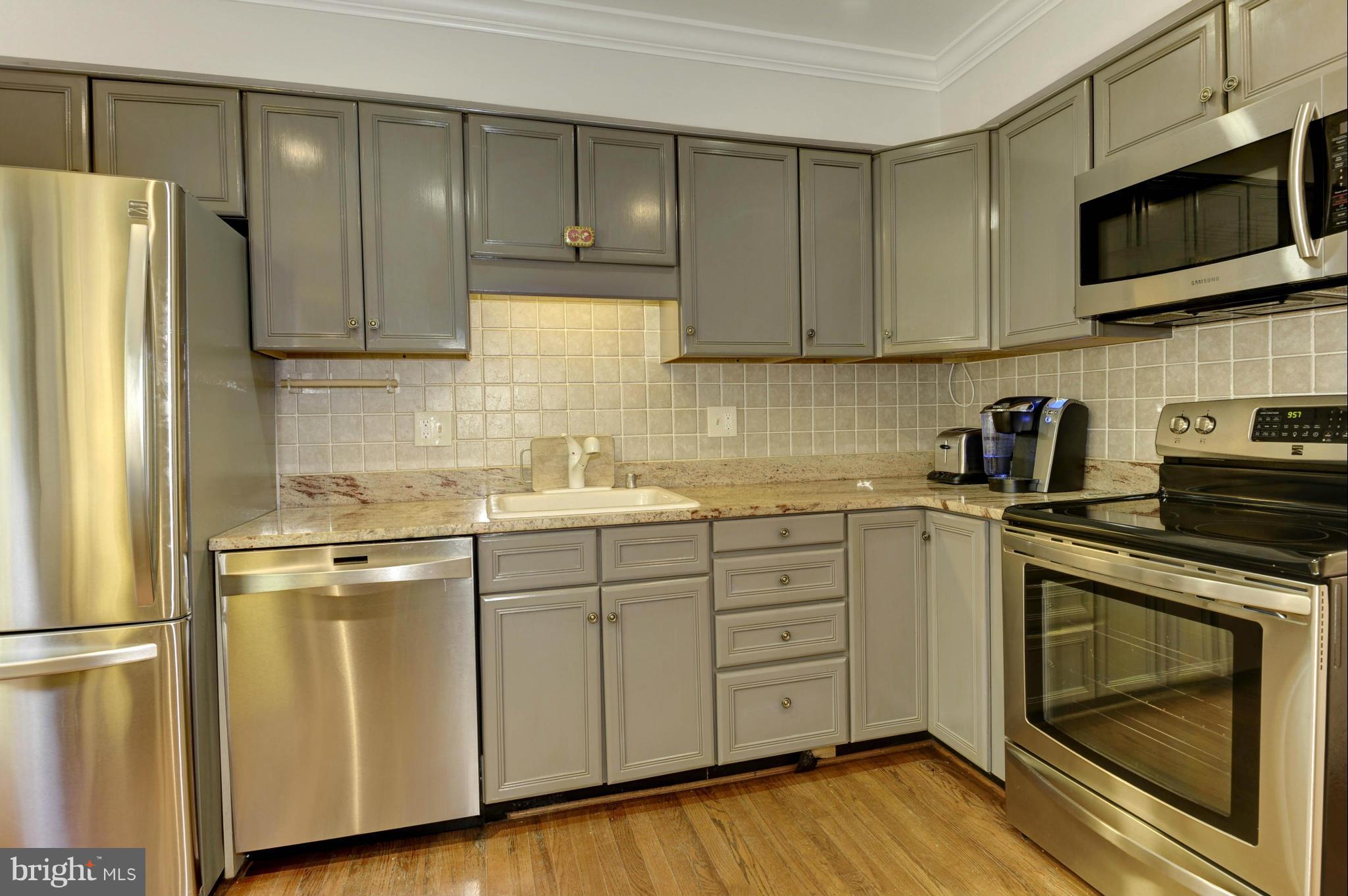 2016 Winged Foot Court Reston, VA 20191 - Photo 7 of 25 Kitchen