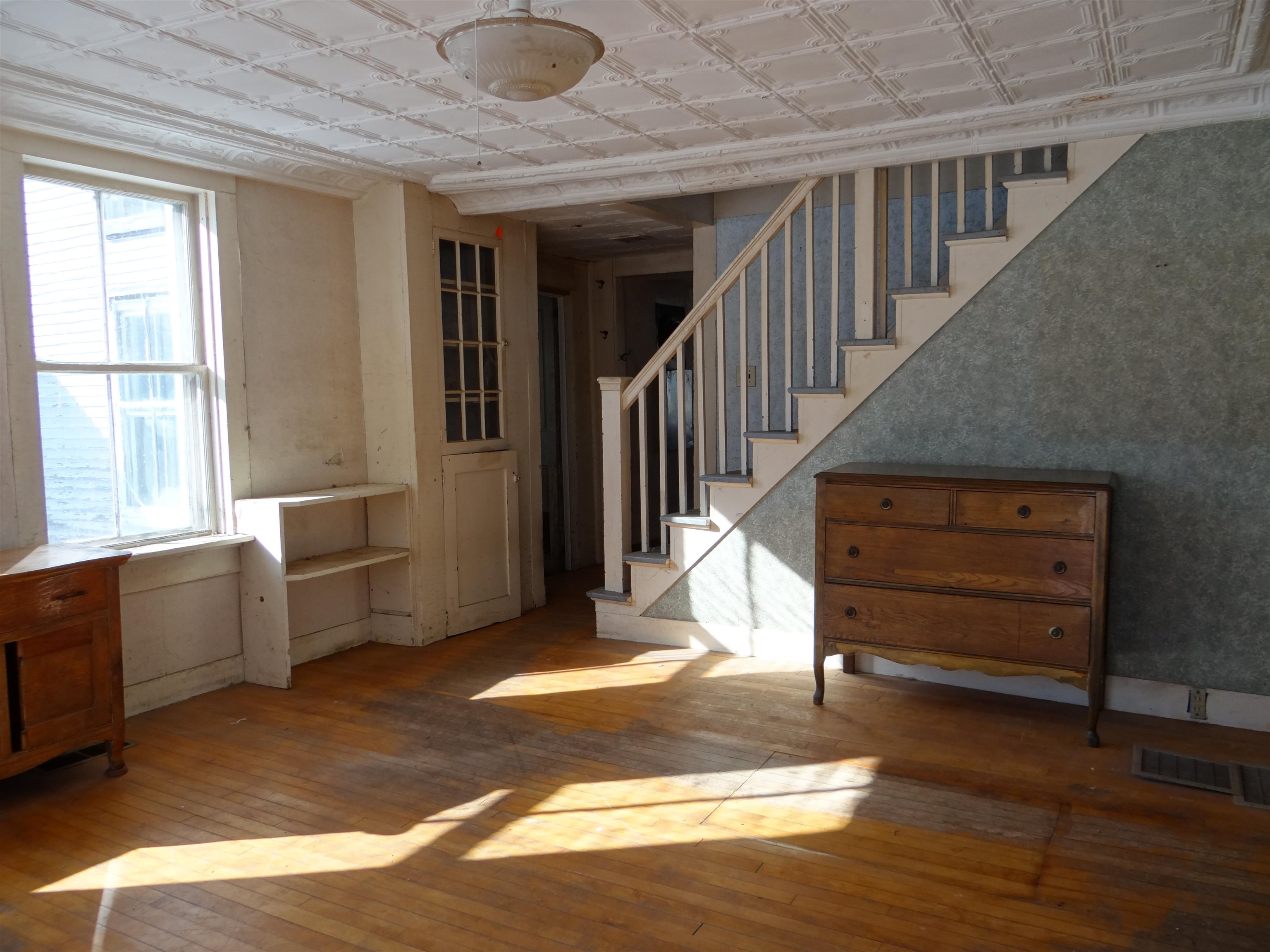 89 Highway 12 Hartland, VT 05048 - Photo 8 of 30