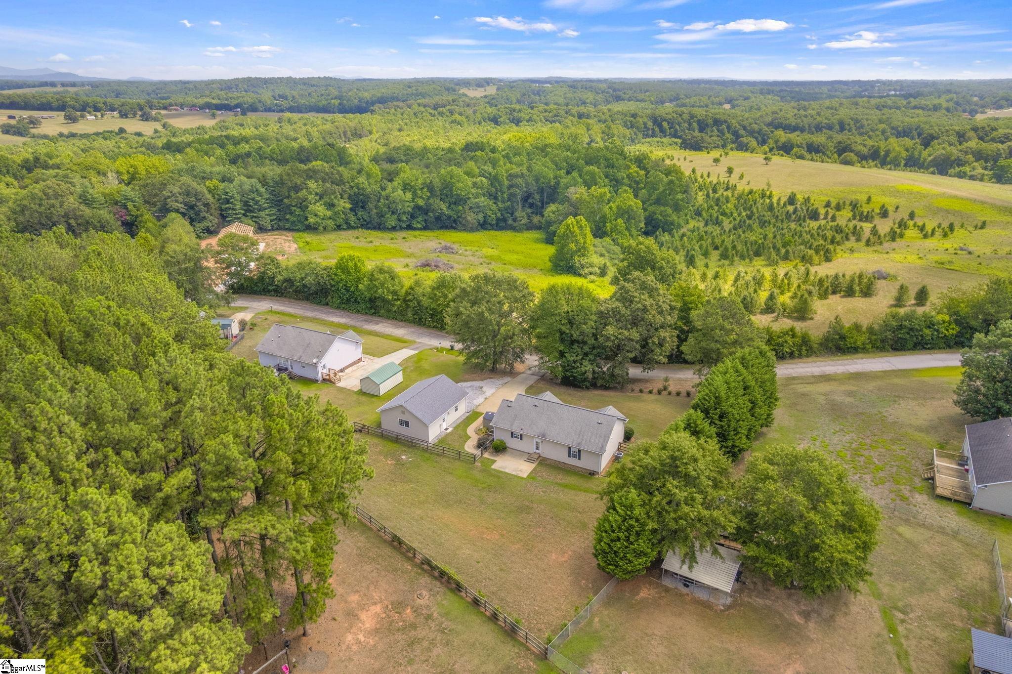 124 East King Road Greer, SC 29651 - Photo 34 of 39