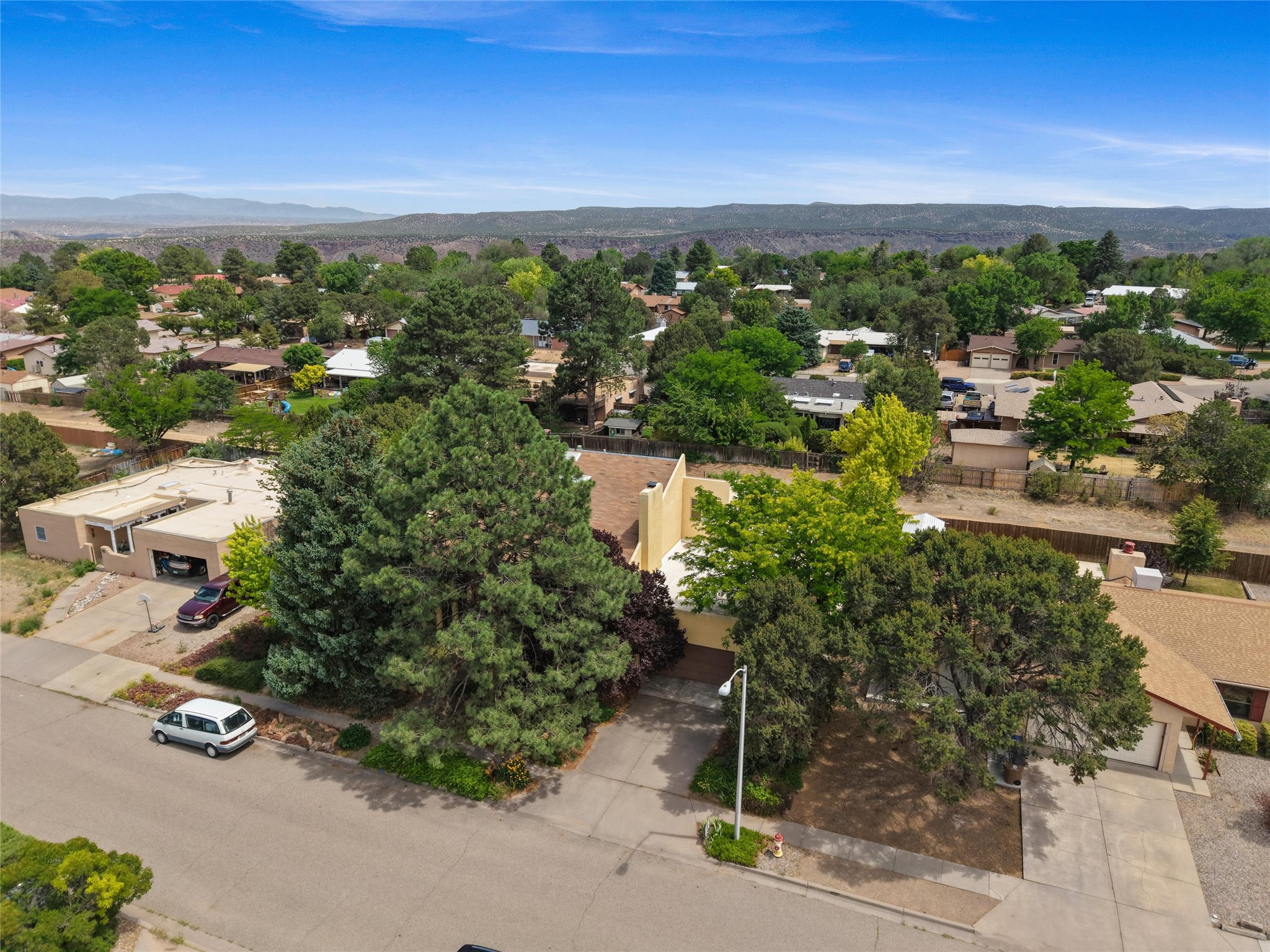 521 Ridgecrest Avenue White Rock, NM 87547 - Photo 7 of 85