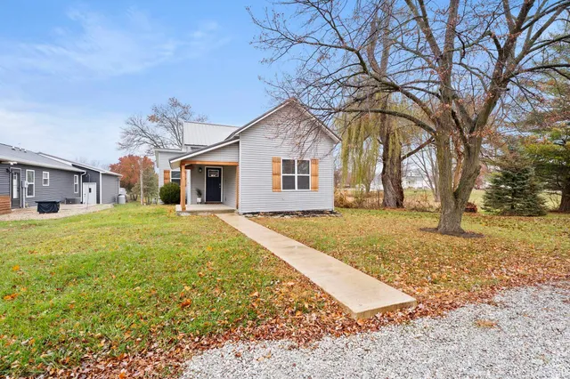 $169,900 | 907 North Main Street, Warren, IN 46792