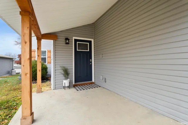 $169,900 | 907 North Main Street, Warren, IN 46792