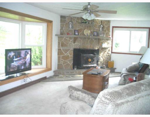 742 Rockdale Road Butler, PA 16002 - Photo 2 of 5 Living Room.