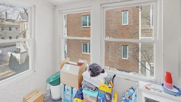 $3,900 | 64 Winslow Avenue, Unit 2, Somerville, MA 02144