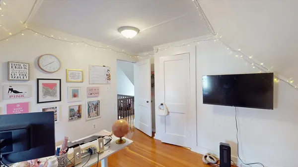 $3,900 | 64 Winslow Avenue, Unit 2, Somerville, MA 02144