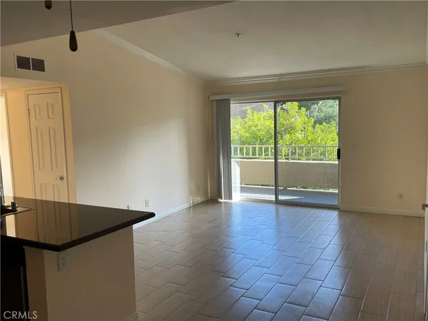 $415,000 | 1965 Las Colinas Circle, Unit 308, Corona, CA 92879