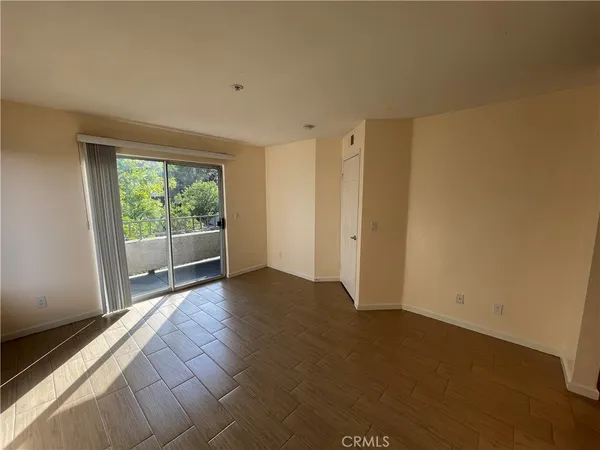 $415,000 | 1965 Las Colinas Circle, Unit 308, Corona, CA 92879