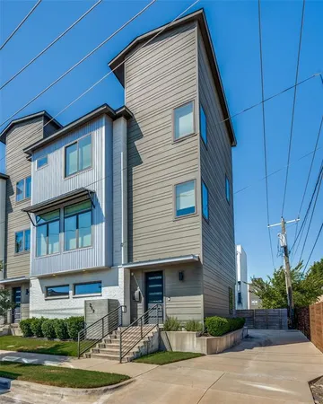 $594,900 | 212 Foch Street, Fort Worth, TX 76107