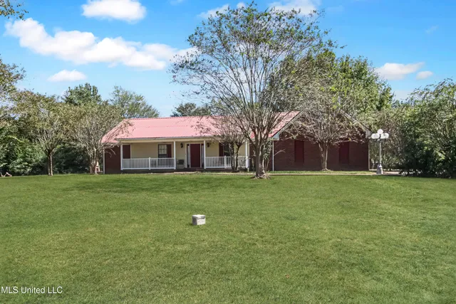 $275,000 | 294 County Road 325, Vaiden, MS 39176